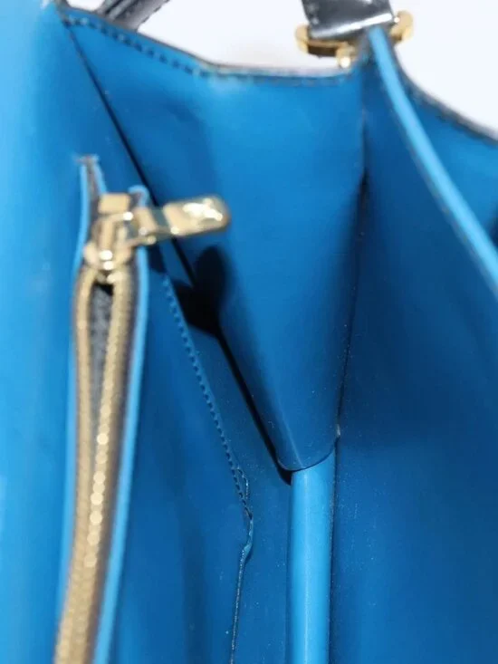 LOUIS VUITTON Epi Bicolor Free Run Shoulder Bag Black Blue M52415 LV Auth 79972 - Picture 13 of 16